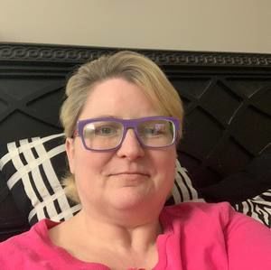 Meet your Posher, Dee